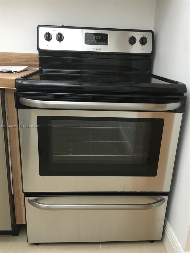 Foto del edificio - 8760 SW 133rd Avenue Rd