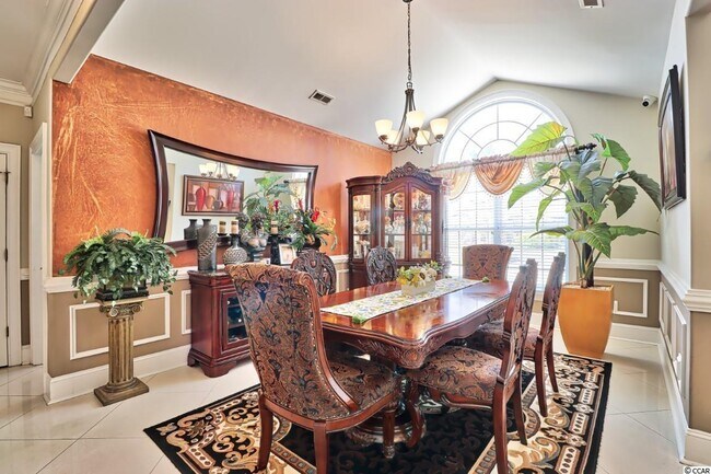 Foto del edificio - 2374 Clandon Dr