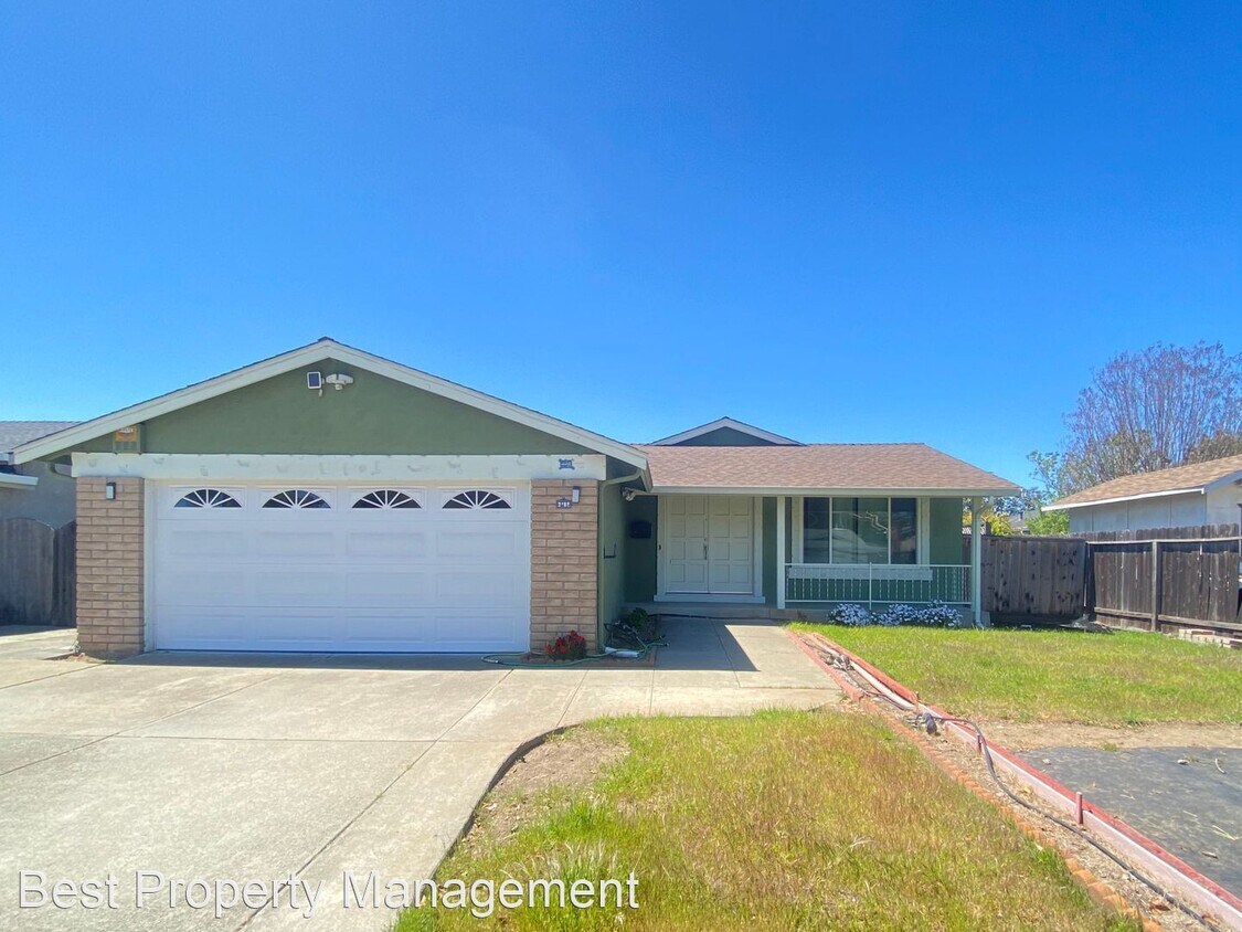 Foto principal - 3 br, 2 bath House - 2488 Regal Dr