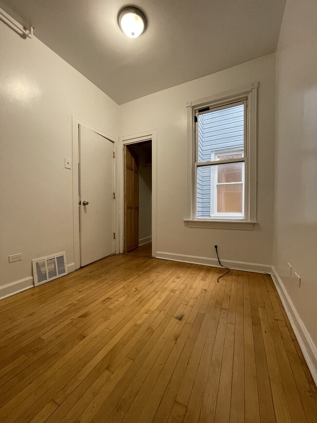 Building Photo - 2418 N Lawndale Ave
