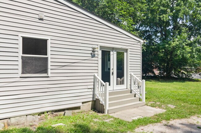Building Photo - 3613 Braxton Ave