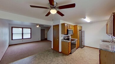 Building Photo - 5101 Hickman Rd