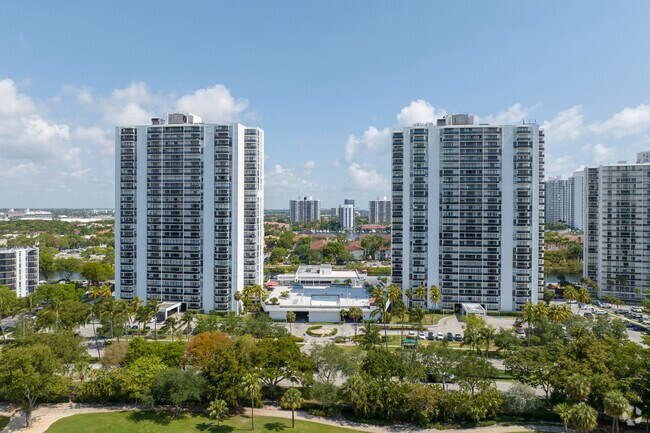 Building Photo - El Dorado Towers