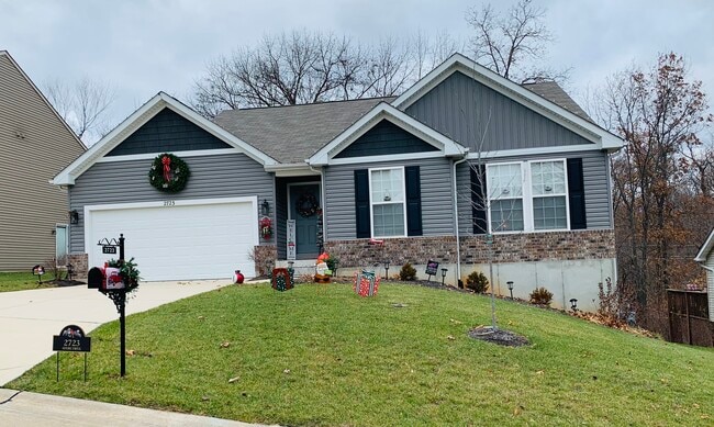 Building Photo - 2723 Adobe Dr