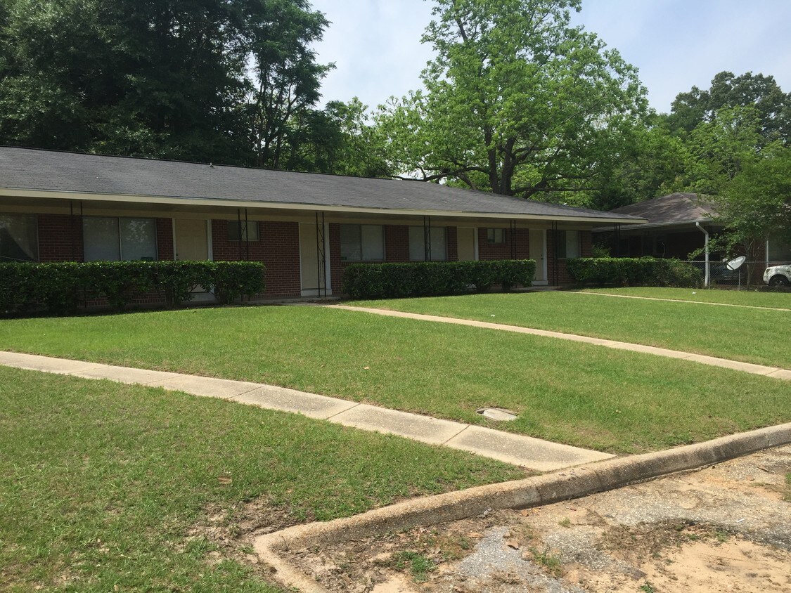 270 Newton Ave, Ozark, AL 36360 Apartments in Ozark, AL