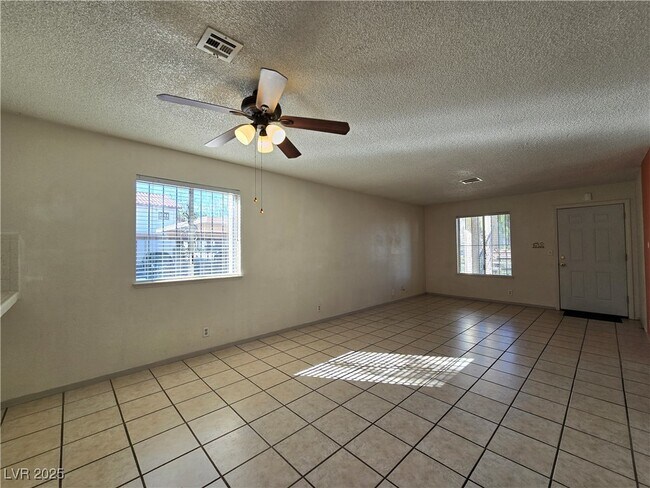 Foto del edificio - 3245 Arville St