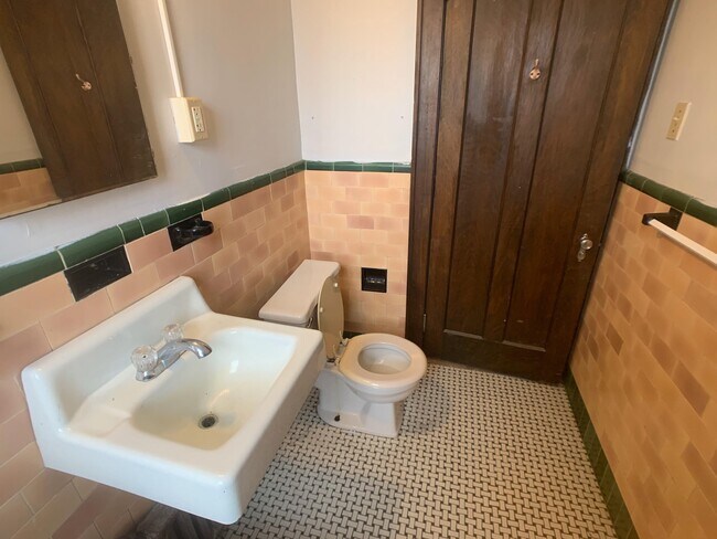 Foto del edificio - 210-102 Walnut-