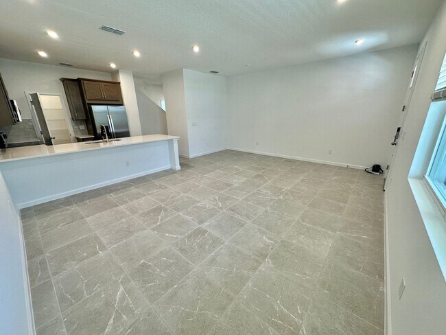 Building Photo - Winter Springs Town Center Area - 3 Bedroo...