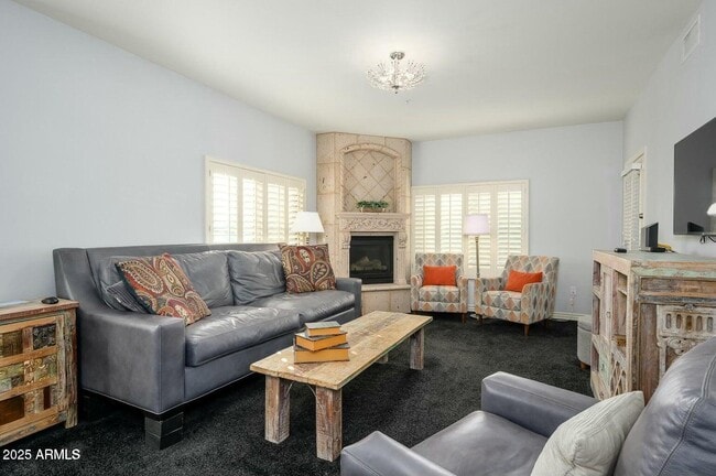 Foto del edificio - 5450 E Deer Valley Dr