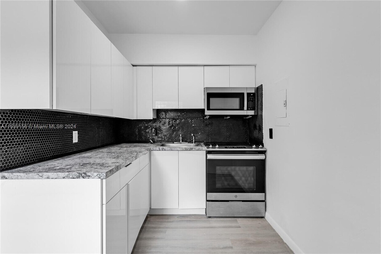 Primary Photo - 56 NW 62nd St