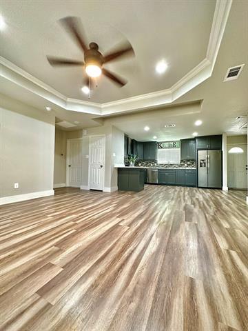 Foto del edificio - 3922 Clay Ave