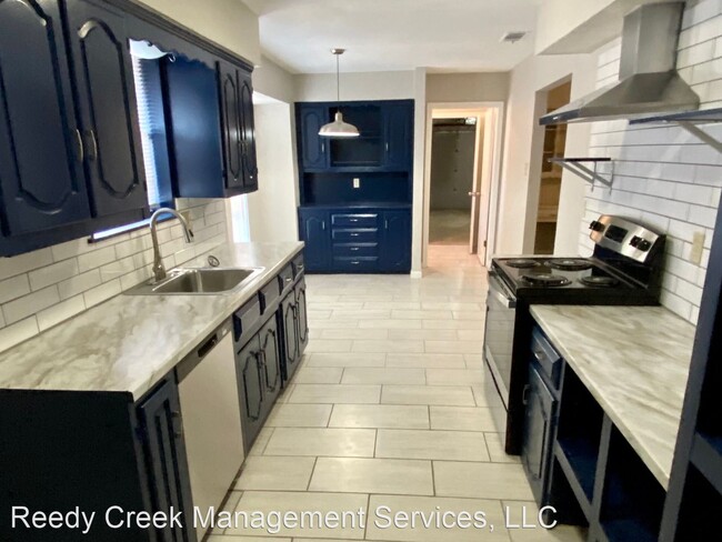Building Photo - 4 br, 2 bath House - 1039 Oak Meadow Lane
