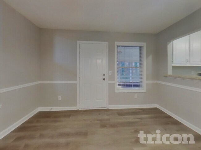 Foto del edificio - 114 Windsor Cir