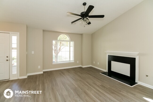 Foto del edificio - 6695 Emerald Pointe Cir