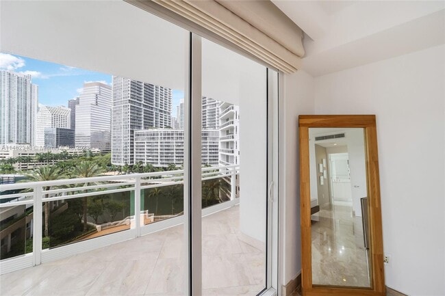 Building Photo - 901 Brickell Key Blvd