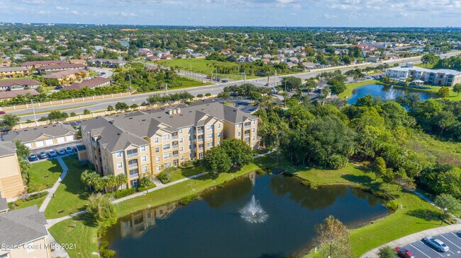 Foto del edificio - 1626 Peregrine Cir