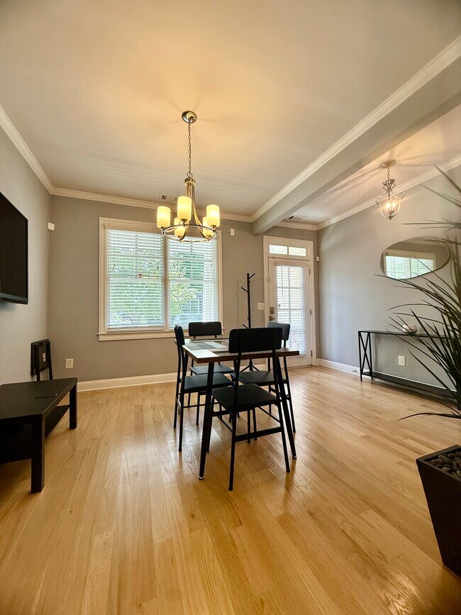 Foto del edificio - 1429 DuPont Commons Cir NW