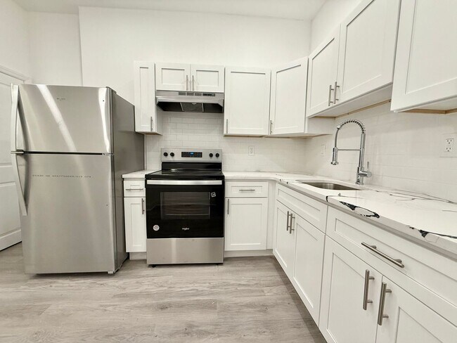 Foto del edificio - Recently Renovated 3-Bed, 2-Bath Home in W...