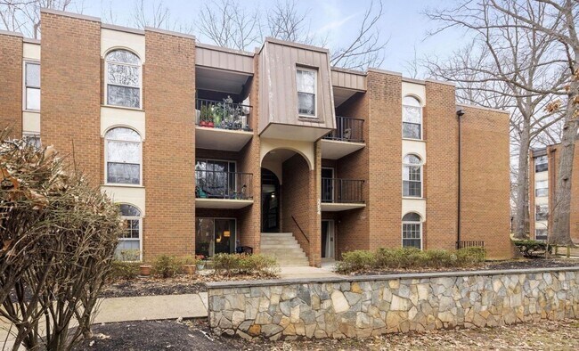 Edificio 3354, unidad inferior derecha - 3354 Woodburn Rd