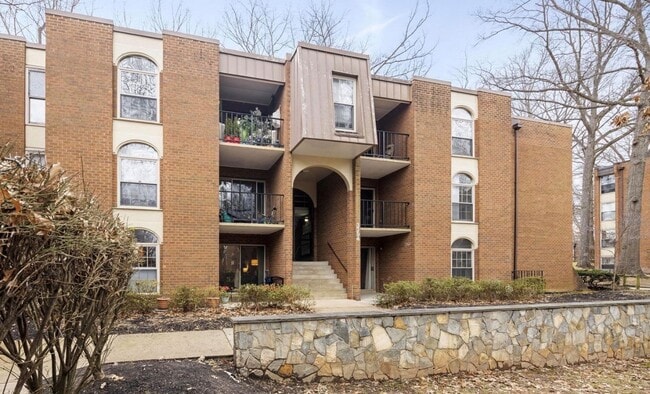 building 3354 bottom right unit - 3354 Woodburn Rd