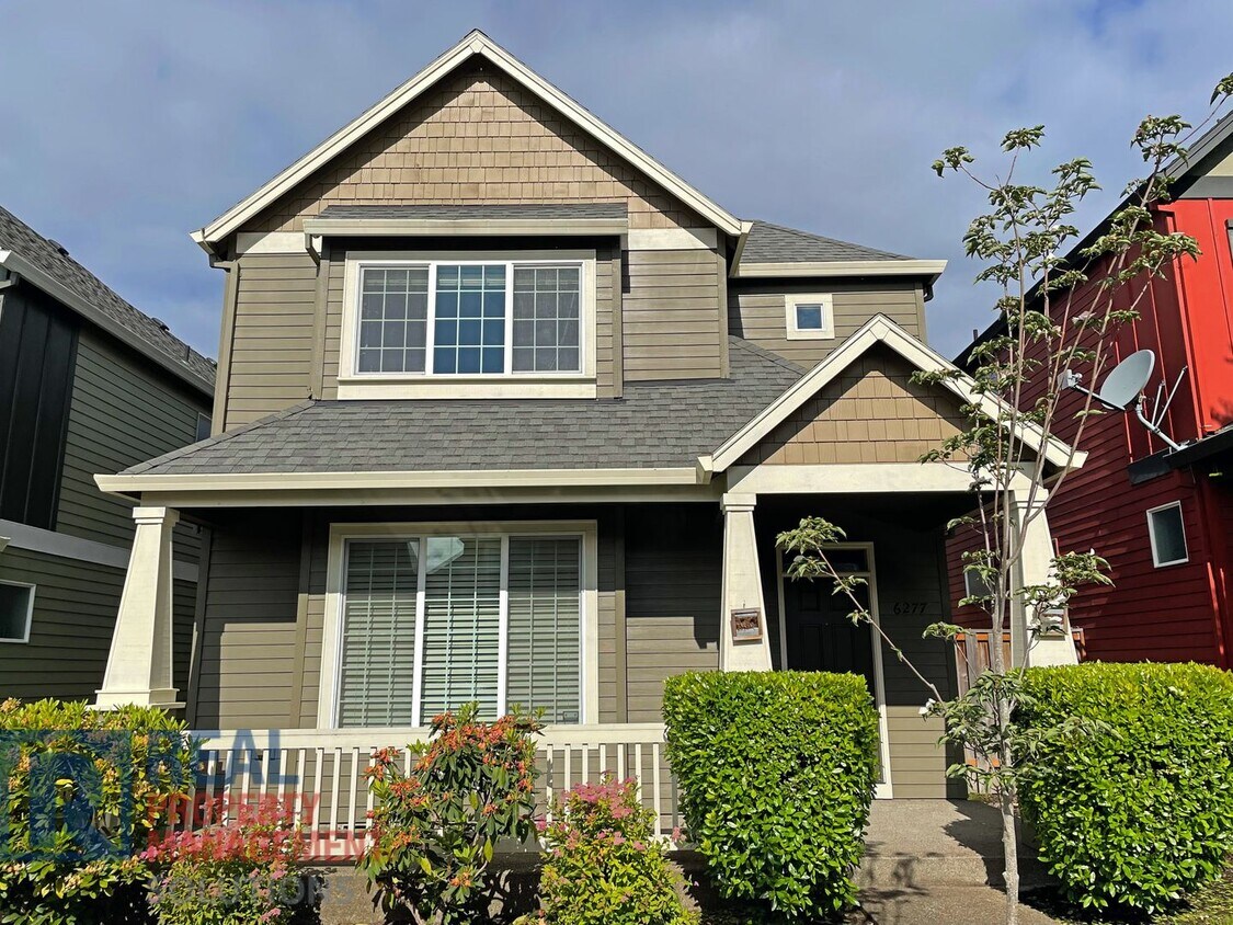 Primary Photo - Remarkable Custom Home in Arbor Vineyard!