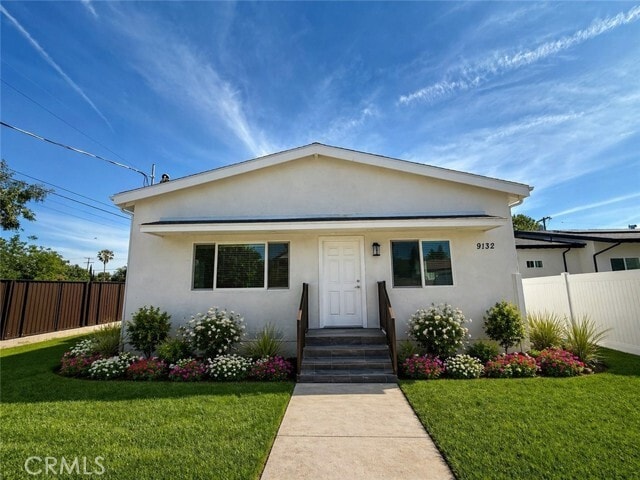 Foto del edificio - 9132 Balcom Ave