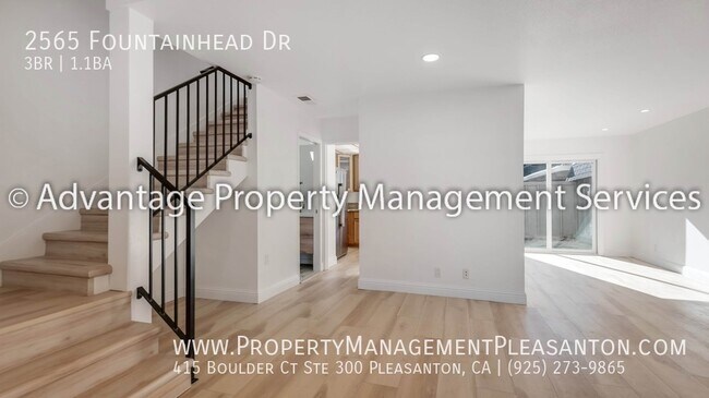 Building Photo - Charming 3 Bed/1.5 Bath 1,276 sq ft Townho...