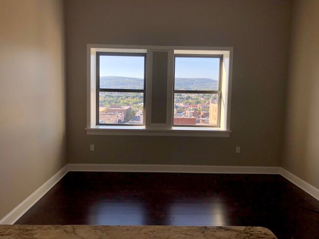 Building Photo - 108 N Washington Ave