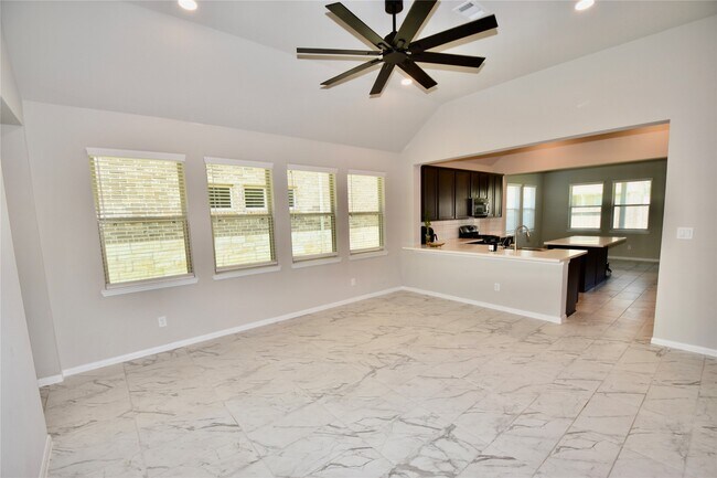 Building Photo - 22491 Kinley St