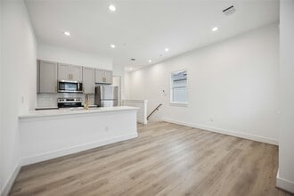 Building Photo - 4602 Indie Hts Ln