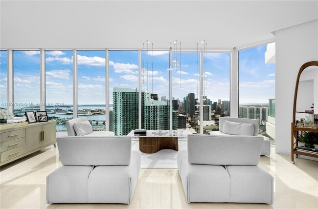 Building Photo - 2020 N Bayshore Dr