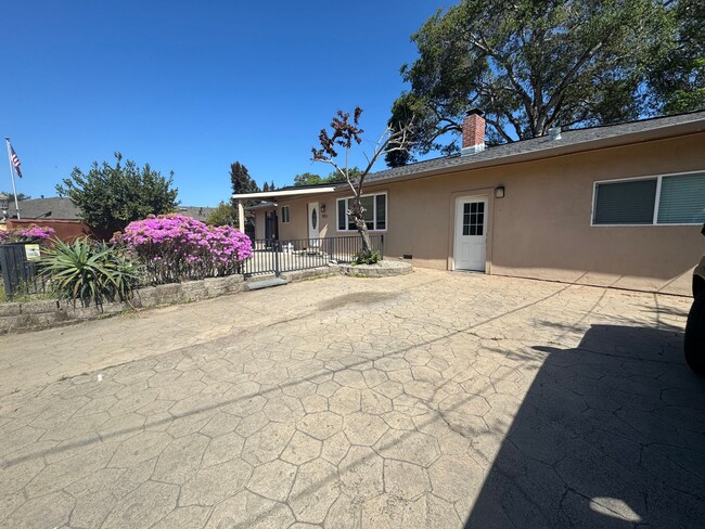Building Photo - COASTAL LIVING AT ITS FINEST: VERSATILE 5 ...