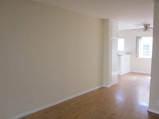 Building Photo - 534 N Hayworth Ave