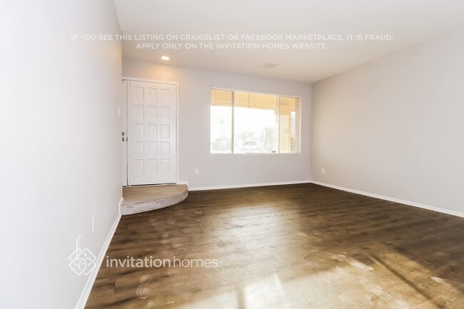 Building Photo - 9417 N 39th Dr