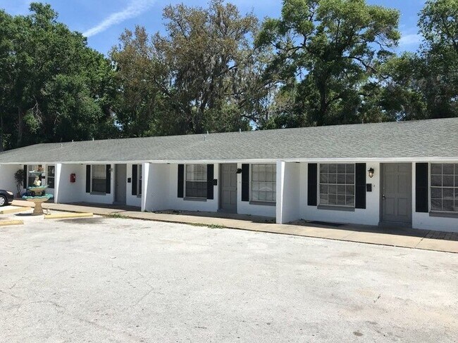 Building Photo - 341 S Osceola St