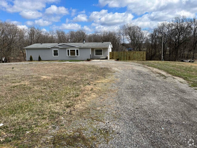 Building Photo - 203 N Devasher Rd