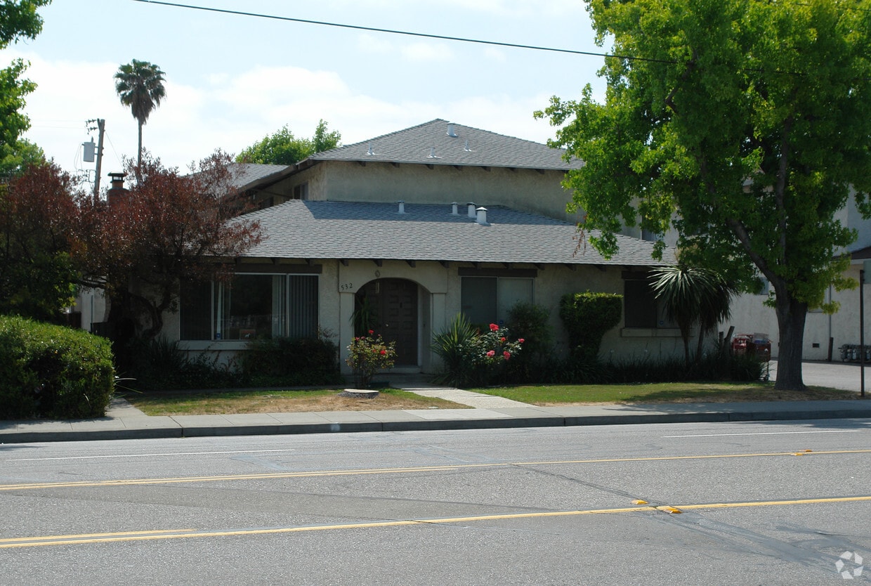 Primary Photo - 532 Fairoaks Ave