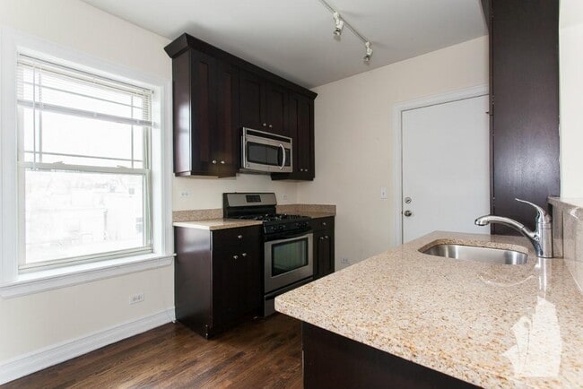 Photo - 3810 N Sheffield Ave Apartment