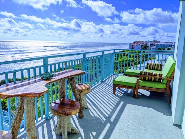 Balcony overlooking beach - 2801 HILL St