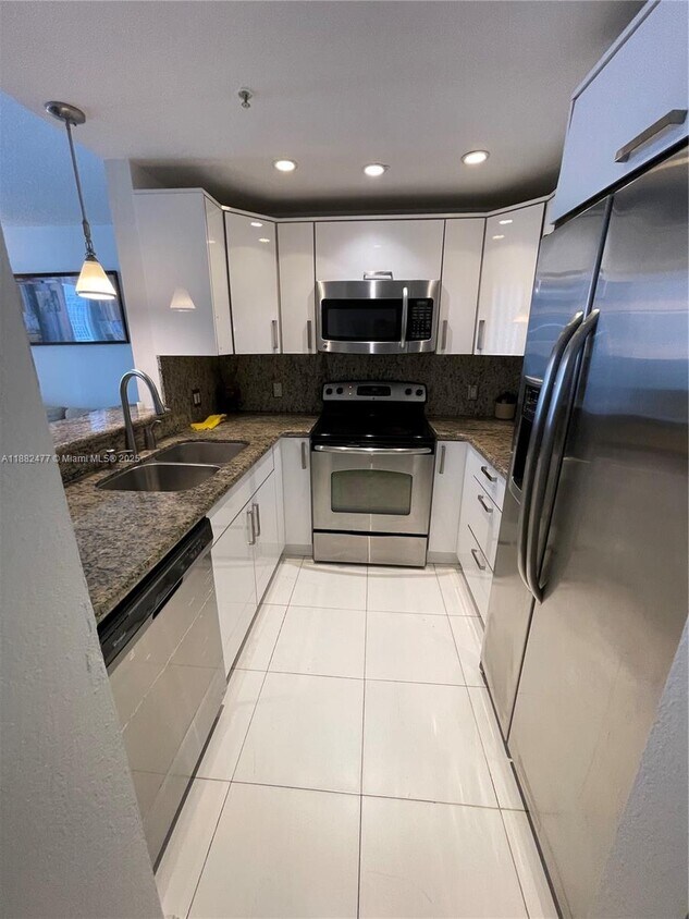 Foto principal - 185 SE 14th Terrace
