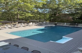 Building Photo - 30 Squires Blvd