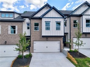 Building Photo - 5724 Urban Vlg Wy