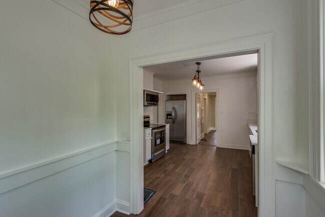 Foto del edificio - 2 Bed, 1 Bath East Nashville Home