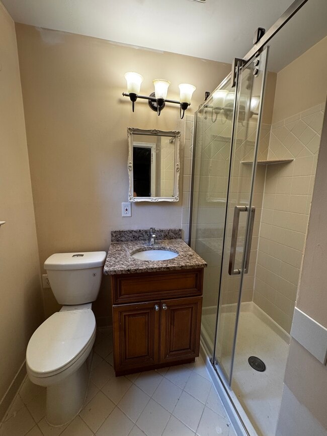 Building Photo - 12129 Holly Knoll Cir