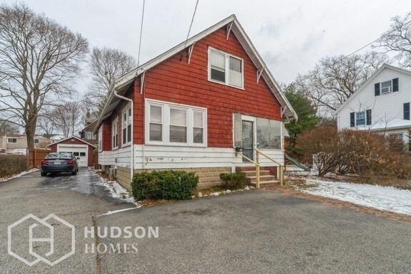 Building Photo - 531 Lynnfield St