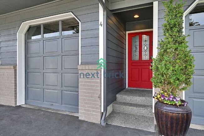 Foto del edificio - 3 BED & 3 BATH CONDO FOR RENT