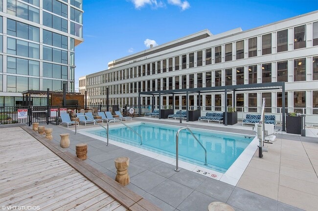 Foto del edificio - Albion Oak Park