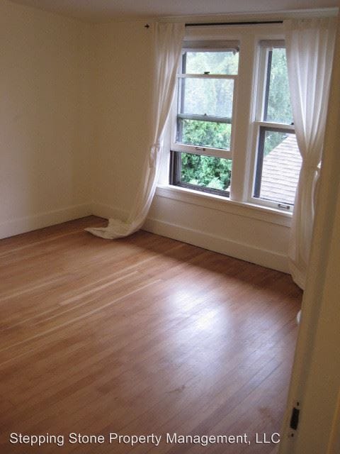 Building Photo - 4903 NE 33rd Ave