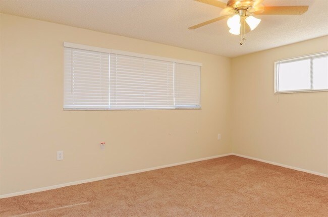 Foto del edificio - 6246 Sutherland Ave