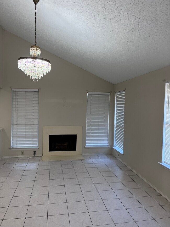 Foto del edificio - 15811 Beechnut St